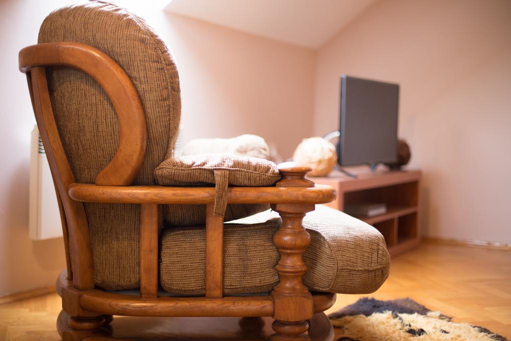 Apartment Oreskovic Otočac Eksteriør billede