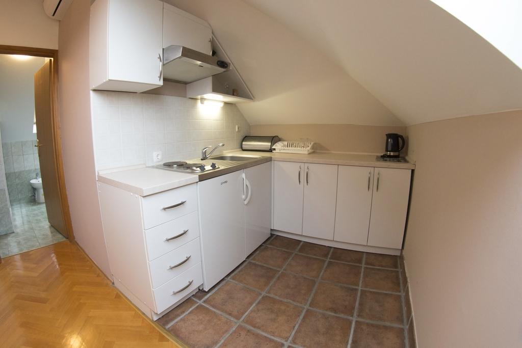 Apartment Oreskovic Otočac Eksteriør billede