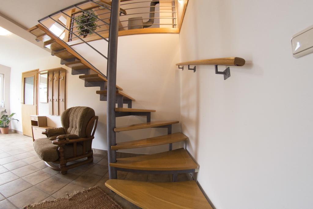 Apartment Oreskovic Otočac Eksteriør billede